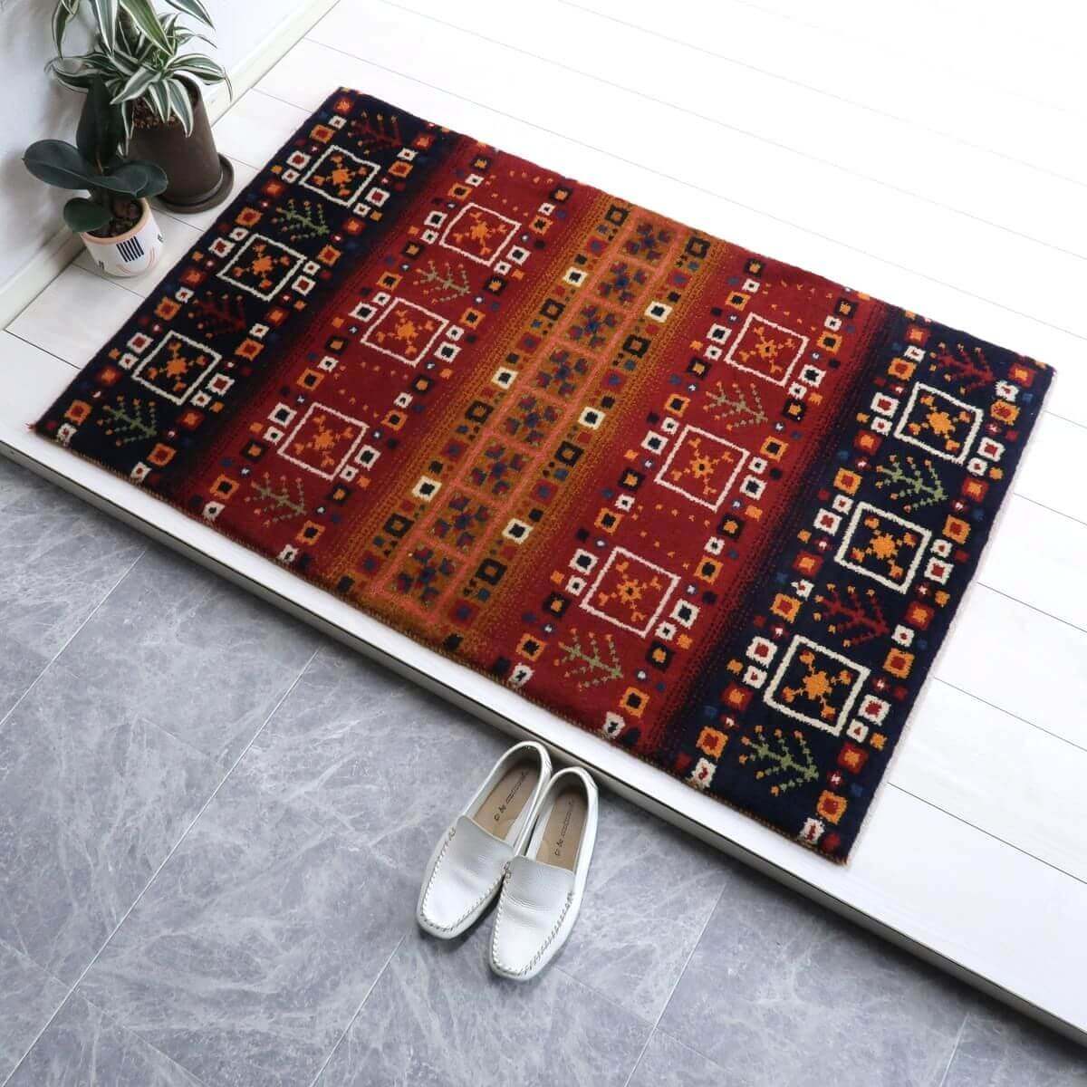 Rakuten - ギャッベ イラン製 リビングサイズ 125×79cm 手織り 天然 ウール100% 長方形 草木染 おしゃれ かわいい モダン ナチュラル 北欧 ラグ 絨毯 マット ラグマット ギャベ 床暖房対応 ホットカーペット対応 （BS-11518）