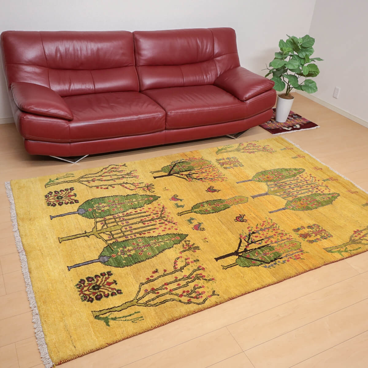 ギャッベ イラン製 リビングサイズ 242×156cm 手織り 天然 ウール100% 長方形 草木染 おしゃれ かわいい モダン ナチュラル 北欧 ラグ 絨毯 マット ラグマット カーペット ギャベ 床暖房対応 ホットカーペット対応 （HL-12418）