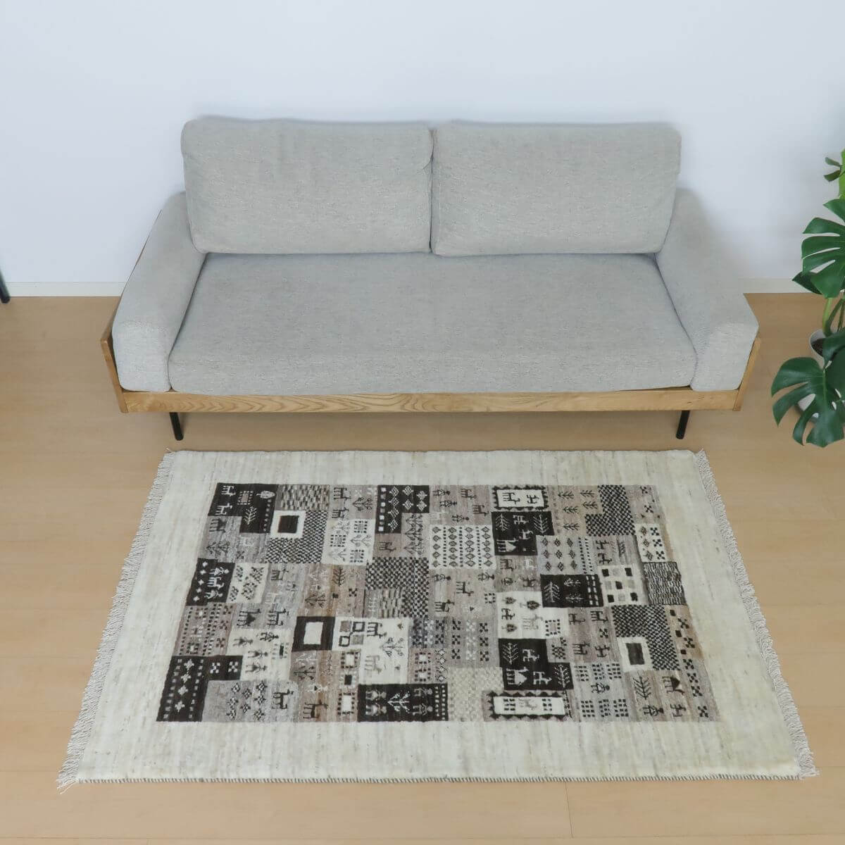 樂天商城 - ギャッベ イラン製 リビングサイズ 163×109cm 手織り 天然 ウール100% 長方形 草木染 おしゃれ かわいい モダン ナチュラル 北欧 ラグ 絨毯 マット ラグマット カーペット ギャベ 床暖房対応 ホットカーペット対応 （HM-11192）