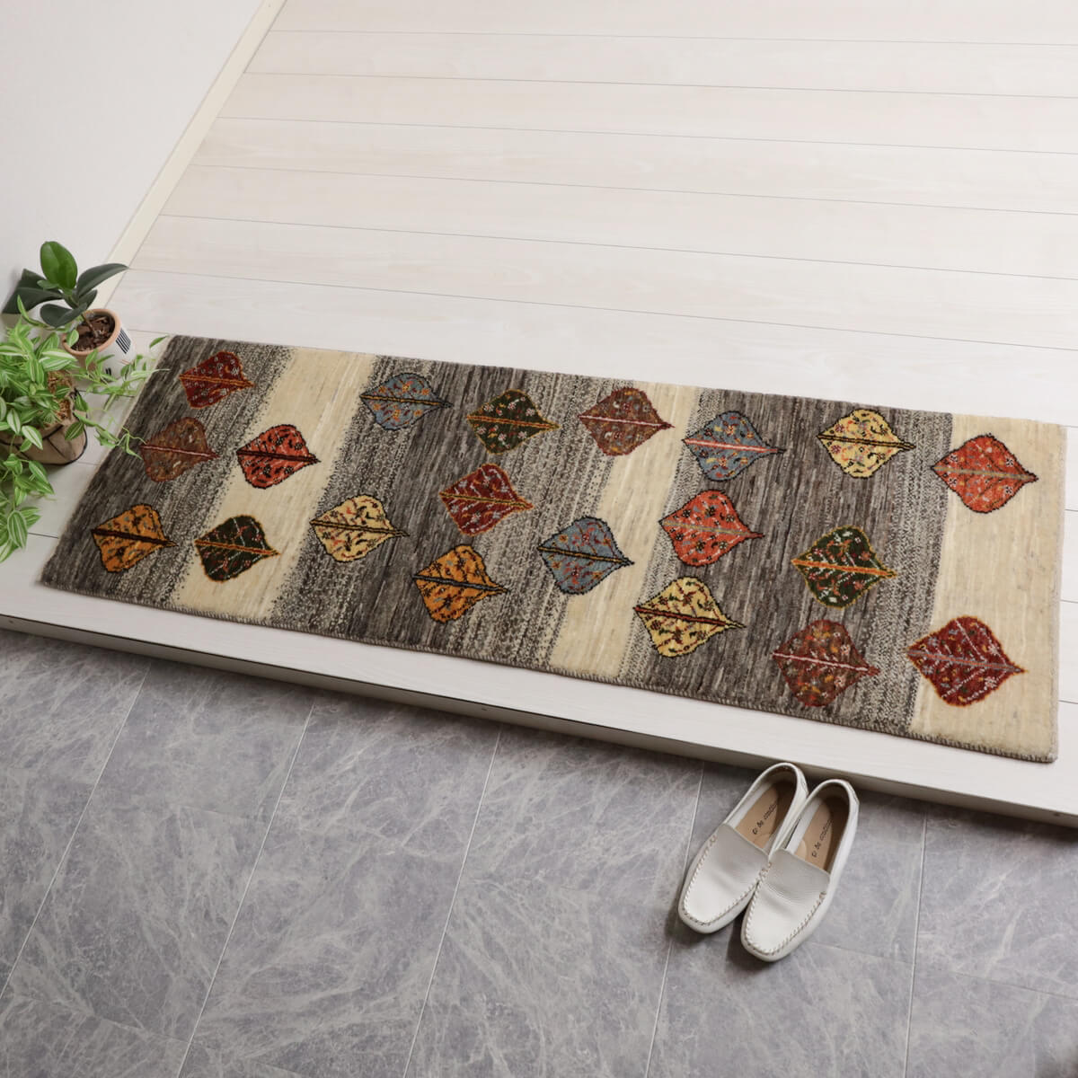 Rakuten - ギャッベ イラン製 リビングサイズ 157×54cm 手織り 天然 ウール100% 長方形 草木染 おしゃれ かわいい モダン ナチュラル 北欧 ラグ 絨毯 マット ラグマット ギャベ 床暖房対応 ホットカーペット対応 （HR-11862）