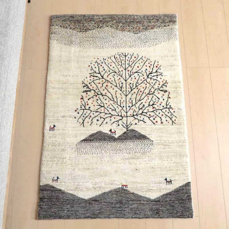 ギャッベカシュクリ イラン製133×88cm 手織り 最高級 天然 ウール100% 草木染 玄関マット おしゃれ かわいい 北欧 ラグ 絨毯 マット ラグマット カーペット 屋内 室内 ギャベ 床暖房対応 ホットカーペット対応 (HS-92996）