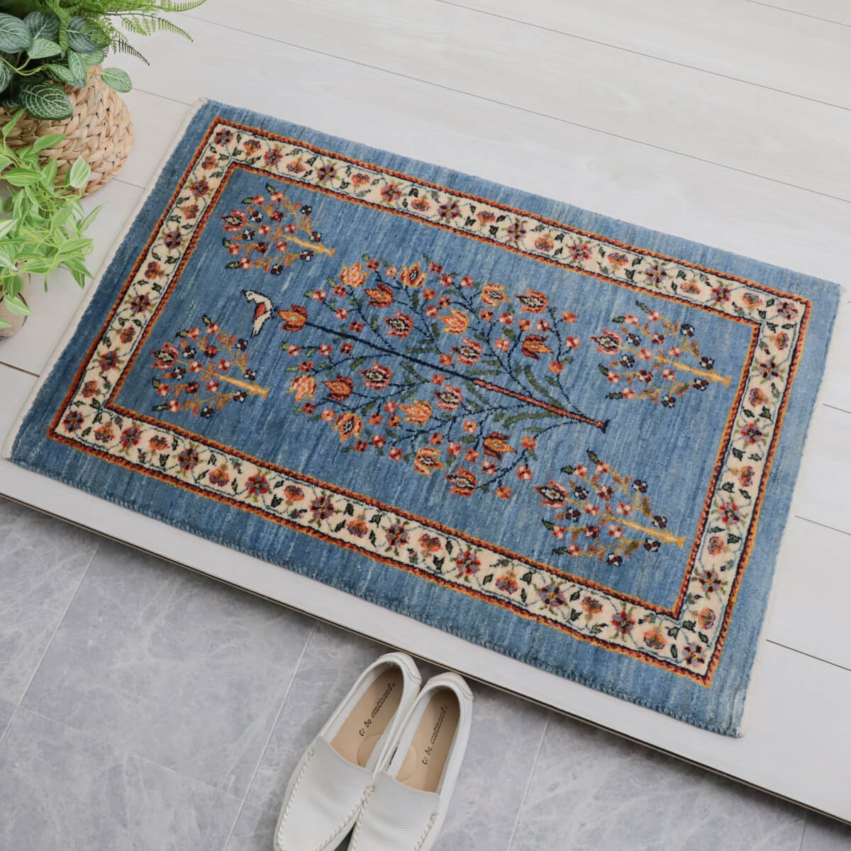 ギャッベ イラン製 リビングサイズ 94×59cm 手織り 天然 ウール100% 長方形 草木染 おしゃれ かわいい モダン ナチュラル 北欧 ラグ 絨毯 マット ラグマット ギャベ 床暖房対応 ホットカーペット対応 （HSS-11801）