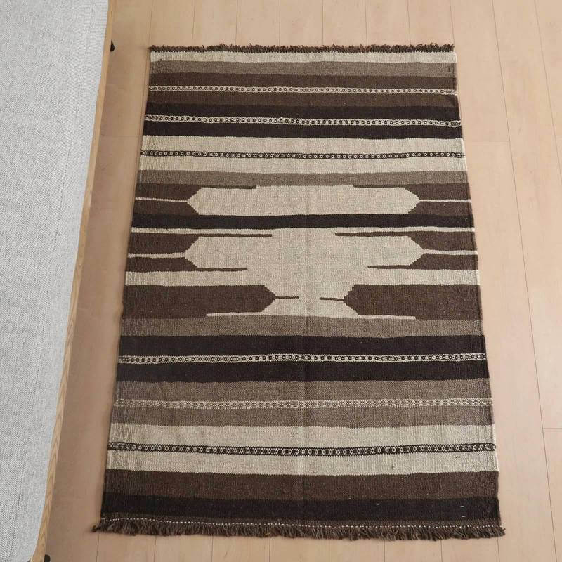 樂天商城 - イラン・シラーズ産 キリム アクセントサイズ 151×106cm 手織り ラグ ウール 100% おしゃれ 北欧 ナチュラル 洗える リビング ダイニング ベッドルーム ラグマット 絨毯 キリム柄 kilim （品番:KM-948）