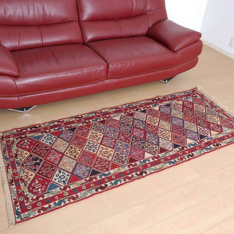 イラン・アゼルバイジャン産 キリム 細長 ランナー 197×79cm 手織り ラグ ウール 100% 洗える キッチンマット 廊下敷 ベッドサイド ロングラグ ホットカーペット対応 床暖房対応 ラグマット 絨毯 キリム柄 kilim 赤 (品番:KR-269)