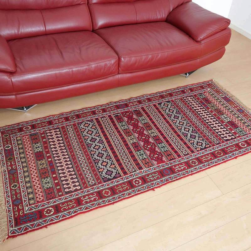 イラン・アゼルバイジャン産 キリム 細長 ランナー 193×85cm 手織り ラグ ウール 100% 洗える キッチンマット 廊下敷 ベッドサイド ロングラグ ホットカーペット対応 床暖房対応 ラグマット 絨毯 キリム柄 kilim 赤 (品番:KR-273)