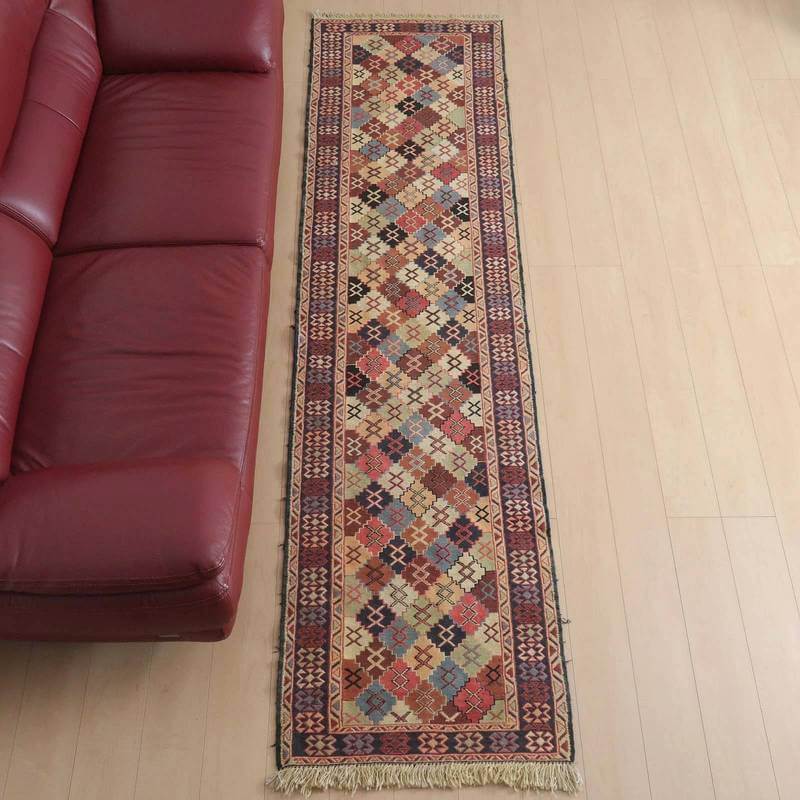 Rakuten - イラン・アゼルバイジャン産 キリム 細長 ランナー 284×75cm 手織り ラグ ウール 100% 洗える キッチンマット 廊下敷 ベッドサイド ロングラグ ホットカーペット対応 床暖房対応 ラグマット 絨毯 キリム柄 kilim 赤 （品番:KR-505）