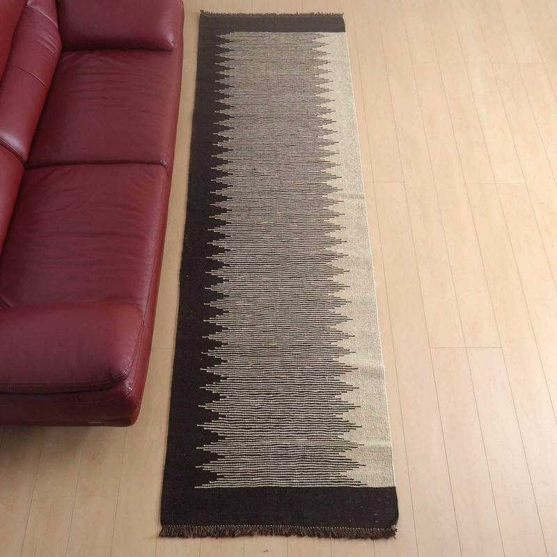 樂天商城 - イラン・シラーズ産 キリム 細長 ランナー 295×85cm 手織り ラグ ウール 100% 洗える キッチンマット 廊下敷 ベッドサイド ロングラグ ホットカーペット対応 床暖房対応 ラグマット 絨毯 キリム柄 kilim モノトーン （品番:KR-536）