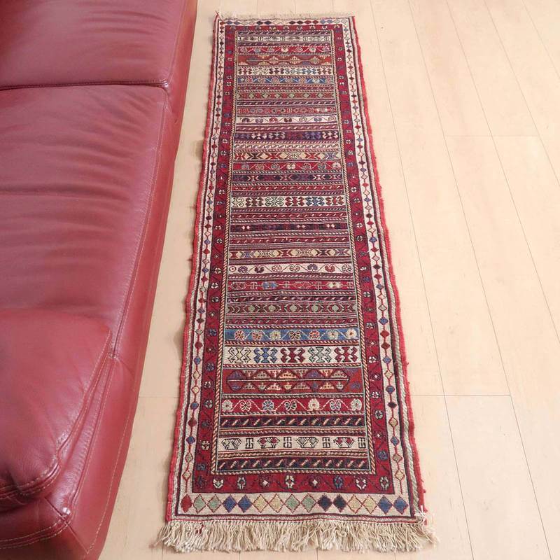 Rakuten - イラン・アゼルバイジャン産 キリム 細長 ランナー 190×54cm 手織り ラグ ウール 100% 洗える キッチンマット 廊下敷 ベッドサイド ロングラグ ホットカーペット対応 床暖房対応 ラグマット 絨毯 キリム柄 kilim 赤 （品番:KR-53）
