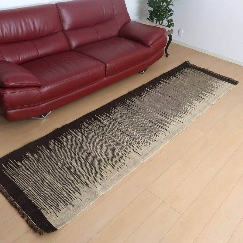 イラン・シラーズ産 キリム 細長 ランナー 288×81cm 手織り ラグ ウール 100% おしゃれ 北欧 ネイティブ 洗える キッチンマット 廊下敷 ベッドサイド ロングラグ ホットカーペット対応 床暖房対応 カーペット ラグマット 絨毯 キリム柄 kilim ブラウン (品番:KR-543) [2]