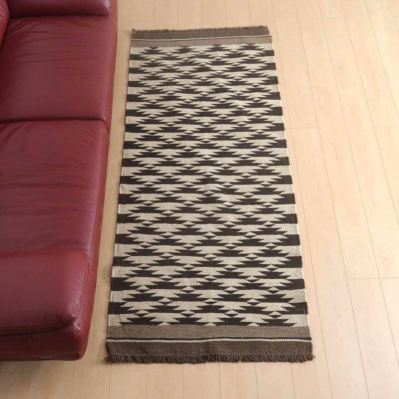 Kiretto - イラン・シラーズ産 キリム 細長 ランナー 206×88cm 手織り ラグ ウール 100% 洗える キッチンマット 廊下敷 ベッドサイド ロングラグ ホットカーペット対応 床暖房対応 ラグマット 絨毯 キリム柄 kilim ブラウン （品番:KR-555）