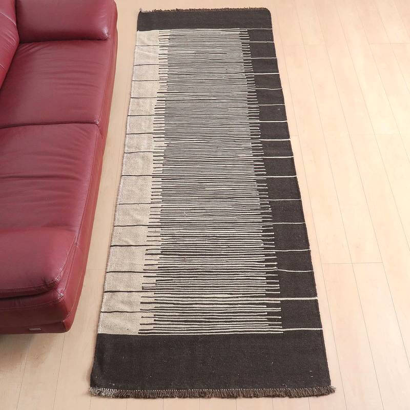 樂天商城 - イラン・シラーズ産 キリム 細長 ランナー 289×102cm 手織り ラグ ウール 100% 洗える キッチンマット 廊下敷 ベッドサイド ロングラグ ホットカーペット対応 床暖房対応 ラグマット 絨毯 キリム柄 kilim 無染色 （品番:KR-66280）