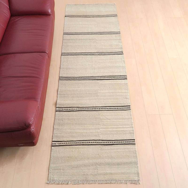 Rakuten - イラン・シラーズ産 キリム 細長 ランナー 294×86cm 手織り ラグ ウール 100% 洗える キッチンマット 廊下敷 ベッドサイド ロングラグ ホットカーペット対応 床暖房対応 ラグマット 絨毯 キリム柄 kilim 無染色 （品番:KR-66294）