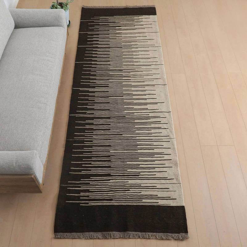 樂天商城 - イラン・シラーズ産 キリム 細長 ランナー 295×99cm 手織り ラグ ウール 100% 洗える キッチンマット 廊下敷 ベッドサイド ロングラグ ラグマット 絨毯 キリム柄 kilim（品番:KR-947）