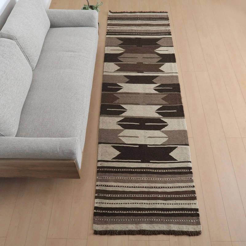 樂天商城 - イラン・シラーズ産 キリム 細長 ランナー 297×82cm 手織り ラグ ウール 100% 洗える キッチンマット 廊下敷 ベッドサイド ロングラグ ラグマット 絨毯 キリム柄 kilim（品番:KR-953）