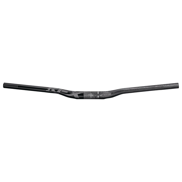 商品説明CXおよびマラソンに適した超軽量モデルとして、700mm幅でわずか160gの重量を達成するためカーボンコンポジット構造を採用してます。バーの上端が完全にフラットになるよう、バー中央のクランプエリアをオフセットさせたユニークなデザインをしています。クランプエリア内側の補強と外側の表面加工によりステムにしっかり取り付けられます。また、コントロールの取り付け位置とバーエンドも補強されています。フルUDカーボンフラットハンドルバー 700mm幅31.8mmクランプ径、9度バックスィープ、4度アップスィープ重量：160g※画像はサンプルです。※仕様及び外観は、改良のために予告なく変更される場合がございます。予めメーカーサイトをご確認下さい。※こちらの商品はお取り寄せになります。メーカー代理店の在庫状況によってはご用意できない場合がございます。　また、取寄せ商品のため、不良品以外の返品・交換はお断り致します。予めご了承くださいますようお願いいたします。
