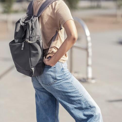 IKEA イケア　STARTTID スタルッティド バックパック, グレー27x9x38 cm/12 l 904.848.85