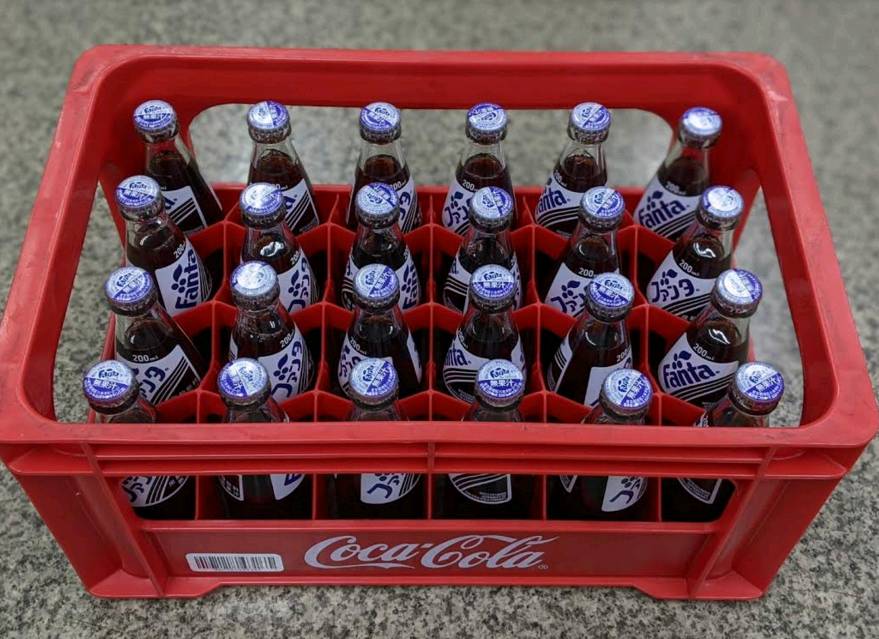 なつかしの瓶ジュース！ケースも付属します！【業務用】ファンタ グレープ 200ml×24本 1ケース Fanta【メール便不可】のサムネイル