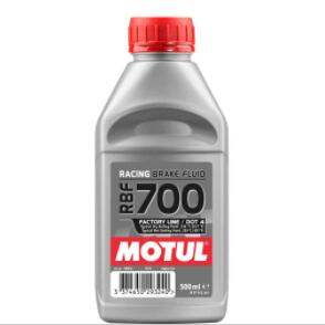 MOTUL RBF700 FACTORY LINE 0.5L モチュール RBF700 ファクトリーライン ブレーキフルード 500ml【メール便不可】 FMVSS 116 DOT 4 規格に適合した高性能レーシングブレーキフルード。 カーボンブレーキ、セラミックブレーキシステムなど厳しい環境下でも安定した踏力を伝達し、 最大のブレーキ性能を実現する為に開発された、レーシングブレーキフルードです。 こちらの商品はメール便発送できません。正規輸入品 ※ご注文時のタイミングで在庫切れの場合がございます。 その場合入荷までお時間をいただくことがございます。 ご了承ください。 ※予告なくパッケージの変更がございます。109452