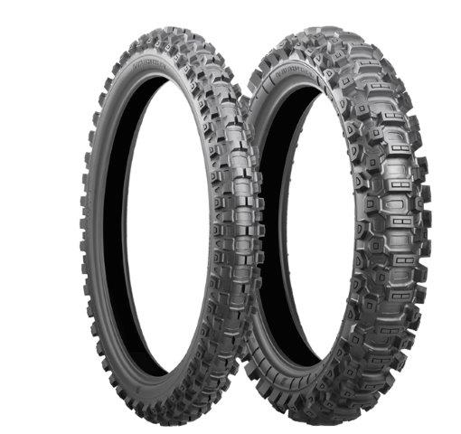 BRIDGESTONE ブリジストン X31 F 80/100-21 51M W バトル クロス バイク フロント タイヤ MCS01572レースの現場で開発され、更なる性能進化を遂げたハイパフォーマンスタイヤ中間路面（MEDIUM）用Anti-Degradation Fin? 採用（Front/Rear）Castle Block? 採用（Rear）■一般公道走行不可フロント タイヤサイズ:X31 F 80/100-21 51M W※装着車種は、必ず実際に装着されているタイヤのチューブ、サイズ、スピードシンボル、荷重指数、タイヤ種類などをご確認の上、サイズ・パターンの選択はご使用者様の自己責任において行って下さい。※画像はイメージでございます。セット商品でない画像が含まれている場合がございます。※タイトル記載のサイズの1本の商品となります。※タイトルにセット商品と記載されていない商品は単品販売となります。※メーカーカタログ商品のレアサイズ商品につきましては、納期に時間がかかります。ご了承ください。※タイトルに在庫有り記載以外の商品は取り寄せとなります。※メーカーに在庫がある場合1週間前後にて発送となります。※メーカー欠品の場合お時間をいただく場合がございます。※完売や廃番の場合がございます。ご了承ください。※画像はイメージとなります。ご了承ください。