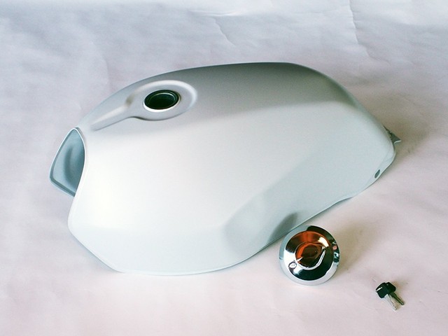 CB400SF（NC42後期）VTEC Revo 無塗装ペイントベースTYPE-X外装Sあん抜きシートセ...