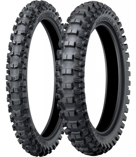 メーカー品番 : 356641 メーカー : DUNLOP ダンロップ 商品名 : GEOMAX MX54F 60/100-14M 29M フロント用 GEOMAX MX54は、モトクロス専用のミディアム路面からハード路面向けタイヤです。初心者からエキスパートまで幅広いユーザーがより長く走行を楽しめる仕様となっています。※モトクロス競技専用タイヤのため、一般公道での走行はできません。 パターン配列変更によるワイドレンジ化と走行性能向上:ランド比を増やしてハード路面に対応しつつ、ブロック数を減らし隣り合うブロックとの間隔を広げ、ソフト路面でのグリップを確保したことで幅広い路面レンジでグリップを発揮します。 PCBT ADVANCEDによりグリップ性能と接地感の向上を実現:PCBTの回転方向のエッジ量を増やすことで、旋回中のグリップを向上させるとともに、PCBT形状を貫通形状にすることにより、ブロックが路面に当たった時のブロック表面のしなり量を増やし、接地感を向上させました。 タイヤサイズ : 60/100-14M 29M / 装着位置 : フロント / 構造 : チューブタイプ(WT) 注意事項 画像はイメージです。 別カラーが含まれている可能性がございます。 在庫状況について 当店では複数店舗で同時販売を行っているため、ご注文いただいた時点で他店が先に完売し、在庫切れとなる場合がございます。今後の入荷予定を確認し、入荷が困難と判断した場合は、誠に勝手ながらご注文をキャンセルさせていただくことがございます。 在庫管理について 出来る限りリアルタイム更新を心がけておりますが、実際の在庫が反映されないことがございます。万が一、欠品となった場合はご容赦いただけますようお願いいたします。 価格変動について メーカーの価格は常に変動しているため、ご注文後に価格変更が判明した場合は、改めてご連絡させていただくことがございます。 商品情報について 商品ページ作成時には細心の注意を払っておりますが、稀に商品説明や価格に誤記がある場合がございます。誤記が確認された場合は、ご購入後であってもご連絡の上、やむを得ずご注文をキャンセルさせていただくことがございます。予めご了承ください。 メーカー欠品・販売中止時の対応 メーカー欠品や販売中止、仕様変更等により、ご用意できない場合もございます。その際はご注文をご連絡の上、キャンセルまたは内容変更にて対応させいただきます。また、欠品が長期化する場合は、納期につきまして事前にお問い合わせの上、ご案内いたします。