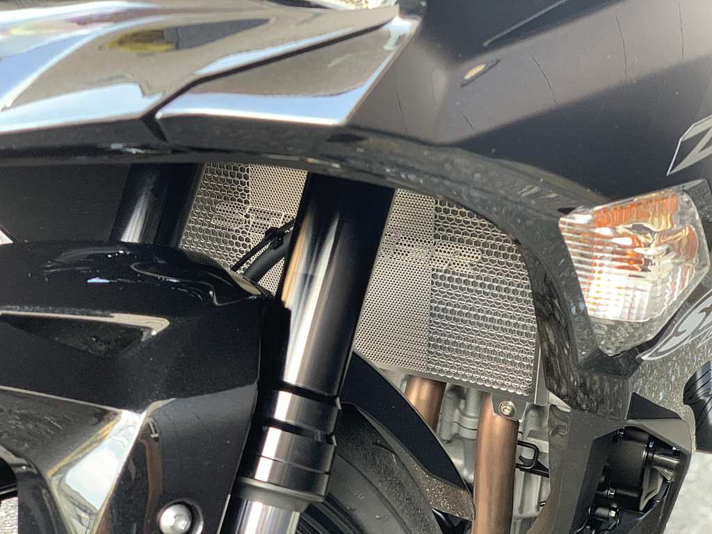 kawasaki Ninja ZX-25R/SE/KRT STRIKER ストライカー SS-CG157 ラジエターコアガード ソリッドシルバー