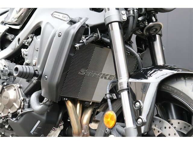 メーカー取り寄せ STRIKER ストライカー ラジエターコアガード YAMAHA `21~ MT-09/SP、`24 MT-09 Y-AMT、`22~ XSR900、`24 XSR900GP SS-CG161