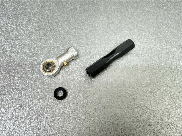 ご注意ください。画像はイメージでございます。他のカラーが含まれている場合がございます。必ずメーカーサイトをご確認の上、品番を確認してからご注文ください。STRIKER ストライカー FORTIステップキットオプションパーツ 純正シフター車用コンバートキット `26 Z900RS/CAFE シルバー SS-FTOP2175Sメーカー名 : STRIKER ストライカーメーカー品番 : SS-FTOP2175S商品名 : FORTIステップキットオプションパーツ 純正シフター車用コンバートキット `26 Z900RS/CAFE シルバー~`25モデルから`26モデルへ乗り換えのオーナー様へ!!ステップキットを買い替えなくても大丈夫です!!`26モデルZ900RS/CAFEに~`25モデルZ900RS用のFORTIステップキット(SS-FT2158B/S)を 装着する為に必要なコンバートキットが発売となります。※STRIKER FORTIステップキット専用■商品名STRIKER FORTIステップキットオプションパーツ純正シフター車用コンバートキット `26 Z900RS/CAFE■適合車種Kawasaki・`26 Z900RS/SE・`26 Z900RSCAFE※当社FORTIステップキット SS-FT2158B/Sを`26モデルZ900RS装着する為の製品となります。■適合型式型式:2BL-ZR900C,8BL-ZR900K,8BL-ZR902A■品番/色・SS-FTOP2175B ブラック・SS-FTOP2175S シルバー■逆シフト不可■備考※本製品だけでは役目を果たしませんのでご注意ください。※STRIKERFORTIステップキット本体(SS-FT2158B、SS-FT2158S)をご使用中にて、26年モデルへ乗り換えのオーナー様へ向けた製品となります。※画像はイメージの商品がございます。※詳しくはメーカーホームページにてご確認ください。(詳細寸法・その他適合車種・注意事項・画像・等々)※タイトルに在庫有り商品の場合、複数店舗で同時に販売しておりますので、ご注文を頂きました時点で稀に他店舗にて完売してしまい、欠品となってしまう場合がございます。今後の入荷予定も確認させて頂き、入荷困難な場合は誠に勝手ながらご注文のお取消しをさせて頂く場合がございます。※在庫管理につきましては、出来る限りのこまめな更新を心掛けておりますが、リアルタイムでの更新が困難な為、万が一欠品の際はご了承頂けます様宜しくお願いいたします。また、メーカー価格が常に変動しておりますので、価格が変わってしまっている商品があった場合、ご注文後にご連絡する場合がございます。※商品ページ作成時には細心の注意を払い作成をしておりますが、商品説明文や販売価格等の記載ミスにより、お客様に間違った情報を提供してしまう可能性もございます。その場合、誤記載内容によっては、お客様に連絡後お取引を一旦キャンセル処理をさせていただく場合がございます。予めご了承頂けます様宜しくお願いいたします。※商品のご注文にあたり、予めお客様ご自身でメーカーホームページでお調べ後、品番確認後ご注文頂けます様宜しくお願いいたします。品番違いによる商品返品、返金、補填等は一切出来ませんのでご了承下さい。※メーカー側で後継品番や代替品品番に変更となる場合もございますので、予めご了承下さい。※商品ページタイトルに在庫ありの記載が無い商品は、メーカー取り寄せとなっております。※メーカー受注生産品・取り寄せ品のため、納期は別途ご連絡いたします。メーカー発注後のキャンセルはお受けできません。※メーカー欠品・販売中止・仕様変更等により商品がご用意出来ない場合もございます。その場合ご注文のキャンセル、または変更にて対応させて頂く場合がございます。また、メーカー欠品時、入荷まで長らくお時間を頂く場合がございます。納期日程を問い合わせにてご連絡させて頂きますので宜しくお願いいたします。