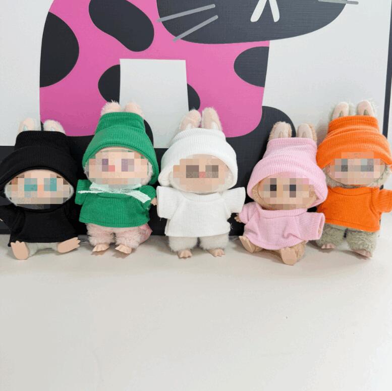 【5色から選べます】THE MONSTERS Exciting Macaron LABUBU Labubu服 Labubuぬいぐるみ人形衣装 ラブブ専用 ぬいぐるみ服 セット｜labubu POPMART 15cm・17cm対応 ハンドメイド キャンディカラーのストレッチトップス ドール衣装 手作り かわいい プレゼントにおすすめ 商品紹介： 素材: ポリエステル 【ご注意ください】 ・本品はドール服のみで、ドール本体は含まれません。 ・手作りのため、細部に個体差が生じる場合があります。 ・商品の色は、撮影時の光や、お客様のモニターの色具合などにより、実際の商品と異なる場合がございます。予めご了承いただけますようお願い申し上げます。 ・商品到着時に万が一破損や不具合がございましたら、大変お手数ではございますが、何卒当店までご連絡くださいませ。誠心誠意対応させていただきますので、よろしくお願い申し上げます。 検索関連キーワード DIYアクセサリー THE MONSTERS Exciting Macaron LABUBU ラブブ ぬいぐるみ服 ポップマート POPMART 15cm ドール衣装 17cm ドール衣装 ハンドメイド 手作り ベビーボトルスタイル ドール服 ドールアクセサリー かわいい プレゼント ギフト キャラクターグッズ インテリア雑貨 限定アイテム コレクション キャラクター衣装 Labubuグッズ キャラクターファッション DIYキット 手芸 ぬいぐるみファッション モンスターズコレクションカラー：オレンジ【2点セット】 カラー：グリーン【2点セット】 カラー：ホワイト【2点セット】 カラー：ブラック【2点セット】 カラー：ピンク【2点セット】