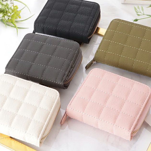 Rakuten - キルティング 二つ折り スクエア ファスナー ウォレット 女性 レディース 財布 コインケース 合皮 フェイクレザー マット 定番 ベーシッ