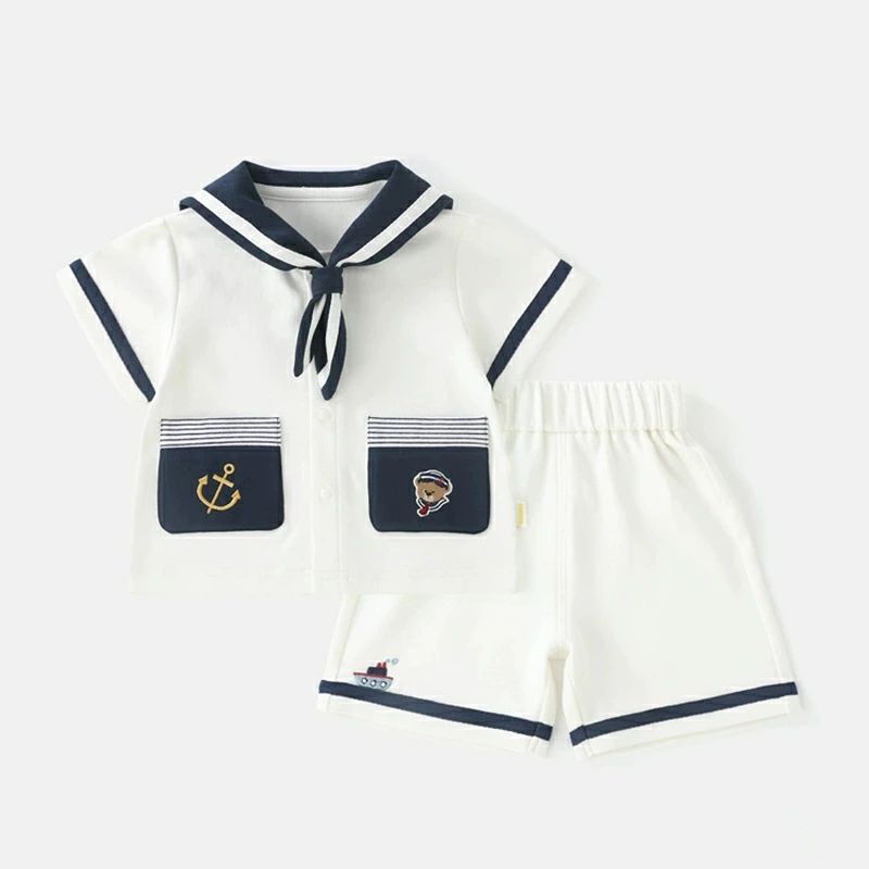 商品説明 商品内容 ベビー服 キーワード マリン風ベビー上下セット 夏用薄手半袖トップス＋ショーツ A クラス高品質綿 96% 肌に優しい通気素材 73/80/90/100/120/140cm 新生児〜幼児男の子向け ネイビー襟セーラー服風 誕生日プレゼント 詳細情報 素材：綿 生産国 中国 注意書き ※商品写真は、できる限り現品を再現するように画像処理などの補正を行っておりますが、ご利用のモニターや環境により差異が生じます。予めご了承ください。 ※生地の特性上、多少ニオイがある場合がございますが、日陰干しで数日干していただくか、あるいは数回ご使用していただく間に、 ニオイは気にならなくなります。 ※上記の数値は、実測によるものです。多少の誤差はご容赦ください。 ※仕様は予告なく変更される場合があります。（ご使用に差し支えない程度） 注意事項 ・お客様が通常と同じお買い物ステップで安心して海外の商品を購入できるよう、楽天市場から指定を受けた委託先である（株）コマースロボティクスが、当店の店舗運営業務を行います。 ・当店でご購入された商品は、原則として、「個人輸入」としての取り扱いになり、全て中国からお客様のもとへ直送されます。 ・個人輸入される商品は、全てご注文者自身の「個人使用・個人消費（日本に居住する者に寄贈される物で、当該寄贈を受ける者の個人的な使用に供される場合を含みます。）」が前提となります。第三者への譲渡・転売が法令で禁止されるもの（医薬品、医薬部外品、化粧品等を含みますが、これに限られません。）もございますのでご注意下さい。 ・通関時に関税・輸入消費税が課税される可能性があります。課税額はご注文時には確定しておらず、通関時に確定しますので、商品の受け取り時に着払いでお支払いください。詳細はこちらご確認下さい。 ・色がある場合、モニターの発色の具合によって実際のものと色が異なる場合がある。 ・ご注文後、10営業日以内に配送手続きをいたします。配送作業完了後、4〜7日程度でのお届けとなります。（商品によって納期が異なりますので、詳細は店舗までお問い合わせください。）商品説明 商品内容 ベビー服 キーワード マリン風ベビー上下セット 夏用薄手半袖トップス＋ショーツ A クラス高品質綿 96% 肌に優しい通気素材 73/80/90/100/120/140cm 新生児〜幼児男の子向け ネイビー襟セーラー服風 誕生日プレゼント 詳細情報 素材：綿 生産国 中国 注意書き ※商品写真は、できる限り現品を再現するように画像処理などの補正を行っておりますが、ご利用のモニターや環境により差異が生じます。予めご了承ください。 ※生地の特性上、多少ニオイがある場合がございますが、日陰干しで数日干していただくか、あるいは数回ご使用していただく間に、 ニオイは気にならなくなります。 ※上記の数値は、実測によるものです。多少の誤差はご容赦ください。 ※仕様は予告なく変更される場合があります。（ご使用に差し支えない程度） 注意事項 ・お客様が通常と同じお買い物ステップで安心して海外の商品を購入できるよう、楽天市場から指定を受けた委託先である（株）コマースロボティクスが、当店の店舗運営業務を行います。 ・当店でご購入された商品は、原則として、「個人輸入」としての取り扱いになり、全て中国からお客様のもとへ直送されます。 ・個人輸入される商品は、全てご注文者自身の「個人使用・個人消費（日本に居住する者に寄贈される物で、当該寄贈を受ける者の個人的な使用に供される場合を含みます。）」が前提となります。第三者への譲渡・転売が法令で禁止されるもの（医薬品、医薬部外品、化粧品等を含みますが、これに限られません。）もございますのでご注意下さい。 ・通関時に関税・輸入消費税が課税される可能性があります。課税額はご注文時には確定しておらず、通関時に確定しますので、商品の受け取り時に着払いでお支払いください。詳細はこちらご確認下さい。 ・色がある場合、モニターの発色の具合によって実際のものと色が異なる場合がある。 ・ご注文後、10営業日以内に配送手続きをいたします。配送作業完了後、4〜7日程度でのお届けとなります。（商品によって納期が異なりますので、詳細は店舗までお問い合わせください。）