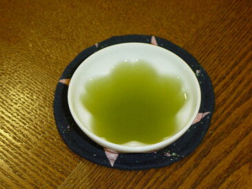 ちらん茶(知覧茶)「白」100g 鹿児島知覧煎茶【お茶/鹿児島茶/鹿児島 煎茶】【ネコポス発送200円〜】この地で生産された【知覧茶】は水色は若緑色で爽やかな香りのある今では日本を代表する【鹿児島煎茶】です