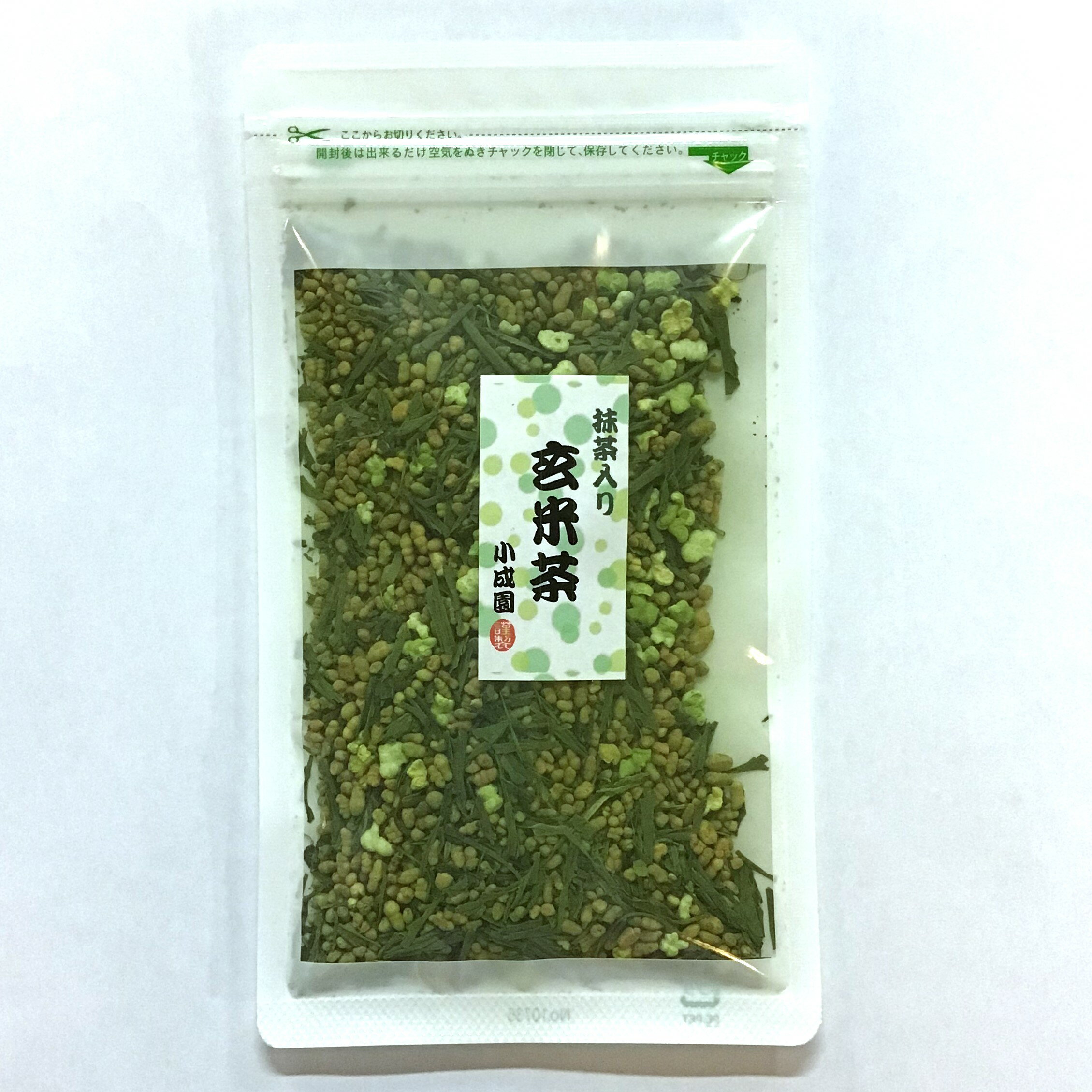 当店自慢の抹茶入り玄米茶です。 贅沢にも3種類の炒り玄米と 宇治山政小山園の抹茶をミックスしました。 玄米の甘さと抹茶の香りがこころと体をほっこりさせます。 ぜひ一度お試しください。 メール便でのお届けになります。 メール便でのお届けは代引き、配達時間指定ができません。 宅配便の場合、送料がかかります。 代引き、配達時間指定が可能です。 商品説明名称玄米茶原材料名 緑茶、玄米、抹茶産地名日本産 内容量50g 賞味期限製造より1年 保存方法高温多湿を避け移り香にご注意下さい。製造者 有限会社小成園岩手県宮古市　