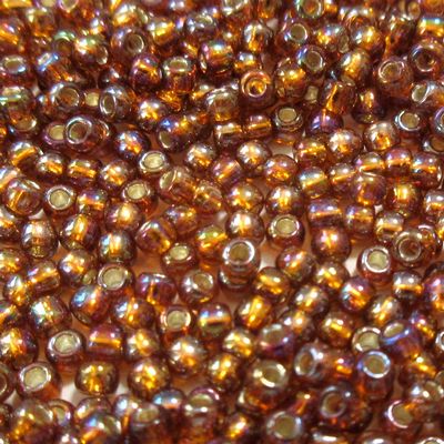 TOHO/シードビーズ（丸小）/レインボートパーズ・シルバーライン/10g入り［TOHO-#2034］