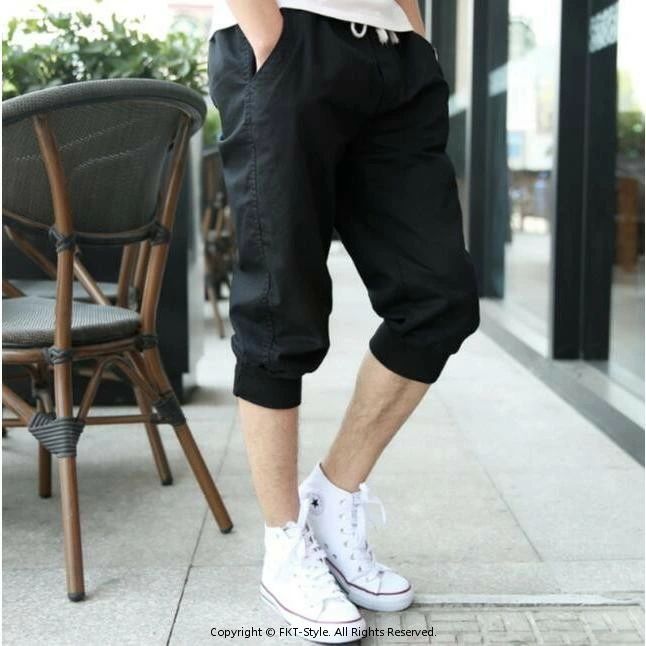 メンズ クロップドパンツ 七分丈 ハーフパンツ ハーレム サルエルパンツ 大きいサイズ ウエストゴム おしゃれM-5XL夏素材：コットンカラー ：写真色▼ サイズ情報 SIZE INFORMATION サイズ ウエスト（伸縮性あり） ヒップ 裾幅 パンツの長さ / M(2尺1-2尺2) 70-76 100 26 69 / L(2尺2-2尺4) 74-80 104 28 70 / XL(2尺4-2尺6) 78-84 106 28 71 / XXL(2尺6-2尺8) 82-88 114 28 72 / XXXL(2尺7-2尺9) 86-92 120 28 73 / 単位：CM ※モニターの発色の具合によって実際のものと色が異なる場合がございます。実際の商品に近いカラーはカラーバリエーションをご参考にしてください。※サイズは当店平置き実寸サイズです。生地の伸縮により若干の誤差及びタグの表記とは異なる場合があります。2-3cmの誤差はご容赦下さいませ。大人/春夏秋冬/通学/通勤/旅行/外出/シンプル/きれいめ/20代30代40代50代/おしゃれ/楽/カジュアル/コーデしやすい/プレゼント/誕生日