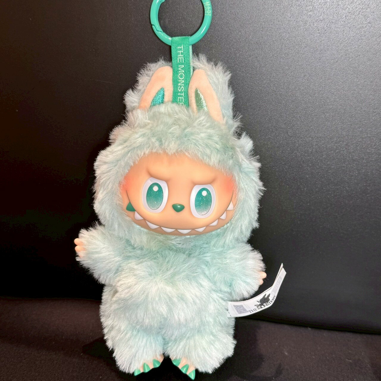 Rakuten - 【正規品 】【未使用】【箱無し】【保存袋】LABUBU THE MONSTERS Big into Energy SERENITY ラブブ グリーンカラー 弊社品質保証書