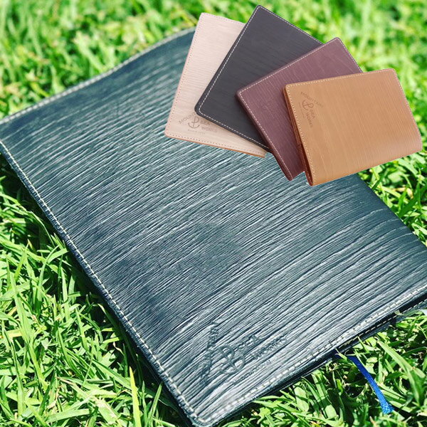 【在庫限りで販売終了】【ポイント20倍☆】本物の木目をかたどって作る不思議な革【木目革 MSWブックカバー(新書)】木目調の国産レザー 使い込むとやわらかな光沢...