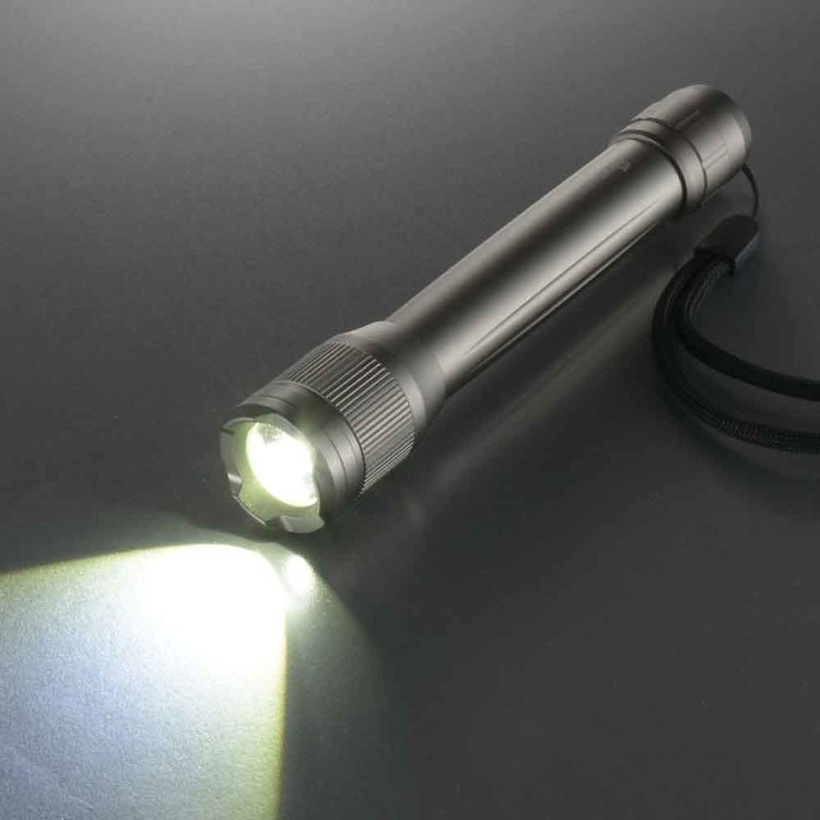 LEDズームライト 250lm LHA-Z25D5懐中ライト 懐中電灯 避難用品 防災 LED ズーム機能付 キャンプ 屋外 ハンディライト 防水 オーム電機