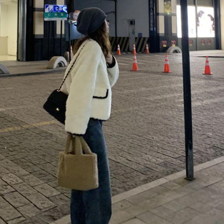 ボアジャケット アウター 上着 レディース 秋 冬 長袖 ボリュームスリーブ ボリューム袖 ノーカラー オーバーサイズ 軽い 軽量 ボアジャケット