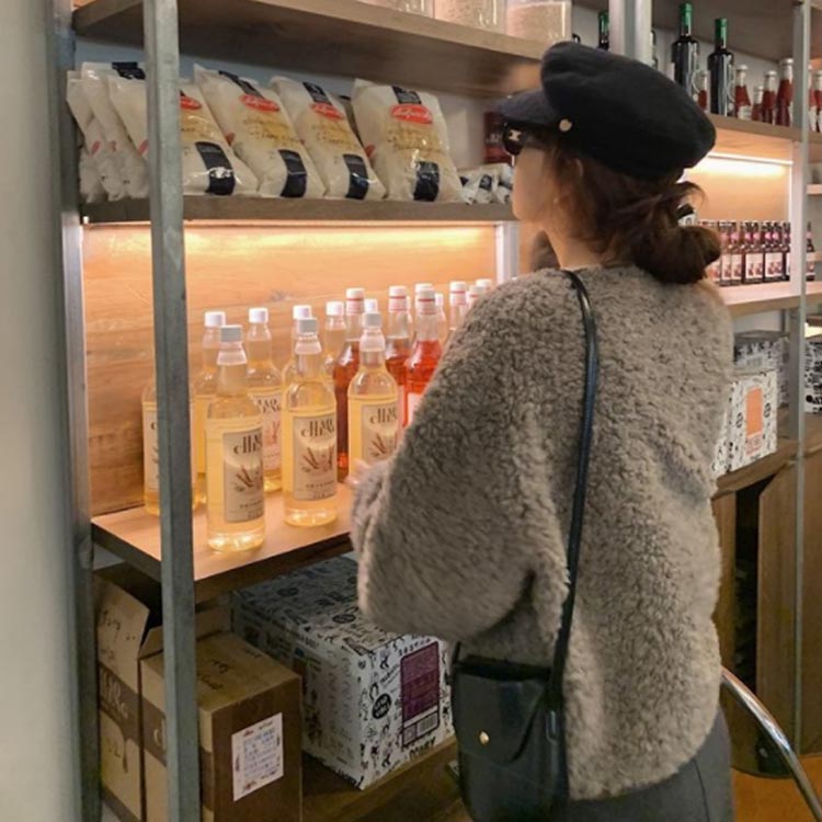 ボアジャケット アウター 上着 レディース 秋 冬 長袖 ボリュームスリーブ ボリューム袖 ノーカラー オーバーサイズ 軽い 軽量 ボアジャケット