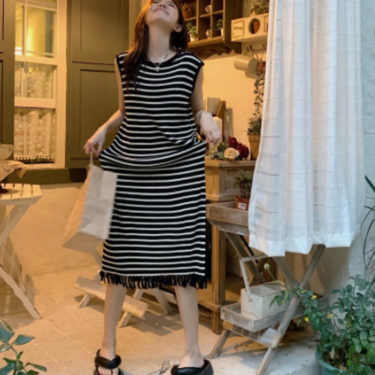 サマーニット ワンピース レディース ロングワンピース リブ 半袖 ボーダー柄 タッセル付き クルーネック リブニット ワンピース ロング丈 冷感 涼感 Iライン ゆったり 体型カバー 大人 カジュアル ルーズ 通勤 通学 20代 30代 40代