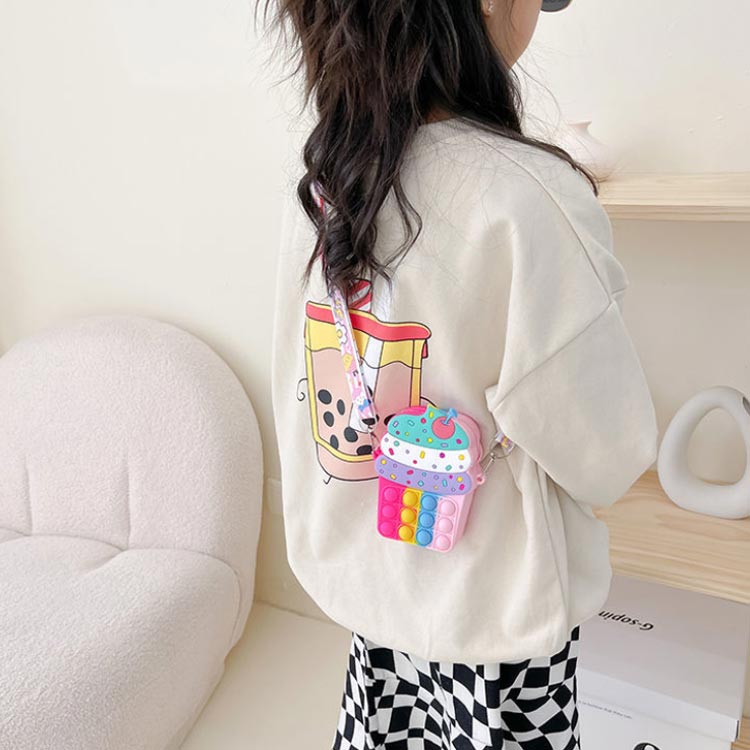 アイスクリームプッシュポップ 小物入れ ポーチ ポシェット スマホポシェット サッチェルバッグ ショルダーバッグ プッシュポップ ストレス解消グッズ プッシュ ポップ バブル 知育 スクイーズ 玩具 カラフル バブル感覚 プッシュポップポップ ストレス officeconnect-10001074 オフィスコネクト楽天市場店 サンプル画像3