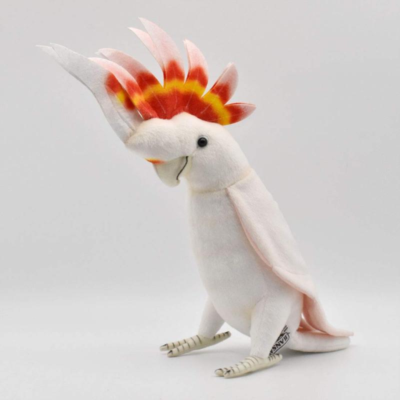 BH7641 HANSA クルマサカオウム32商品タイプ：リアルな動物のぬいぐるみ動物：クルマサカオウムHANSAとは 1972年にオーストラリアで創業して以来、地球上に生息する動物を中心に様々な生物を研究し、細部までリアルに再現したぬいぐるみを製造しております。 すべてのHANSA製品は要求される品質基準に適合するため下請工場を一切使用せず、フィリピンの12,000平米に及ぶ自社工場で製造されています。 物館・環境保護団体・教育機関と連携し、世界の動物や環境保護の大切さを伝えています。HANSAってどんなぬいぐるみ？ 身近なペット、動物園で飼育されているような誰でも知っている動物、地域の固有種や太古に生息していた恐竜や絶滅種、ファンタジーの世界の生物など、 手のひらサイズの小動物から、4m80cmのキリンといった等身大サイズのぬいぐるみ、地球上に生息する動物を再現する高い技術力によって製造されています。 国際検査機関と契約しており、個々の製品ごとの検査証を発行しています。何故リアルなぬいぐるみなのか？ HANSAがリアルなぬいぐるみを作り続ける理由は世界中に分布している動物たちがどのような姿・生態なのかはもちろん、わたしたち人間が森林伐採や環境汚染で及ぼす影響が動物たちの棲家を奪ってしまっているという事実を次世代の子供たちに知ってもらいたいという環境保全の理念からきています。