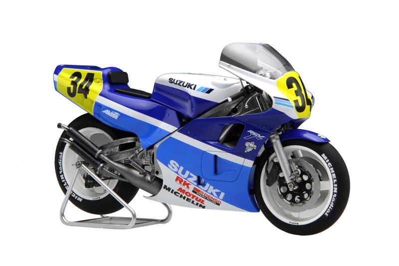 フジミ模型 1/12 BIKEシリーズ スズキ RGV- 後期型 XR-74