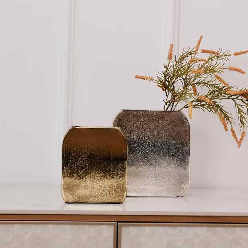 花瓶 金属製 スクエア ゴールド シルバー 卓上型 インテリア ディスプレイ 高級感 アルミ製