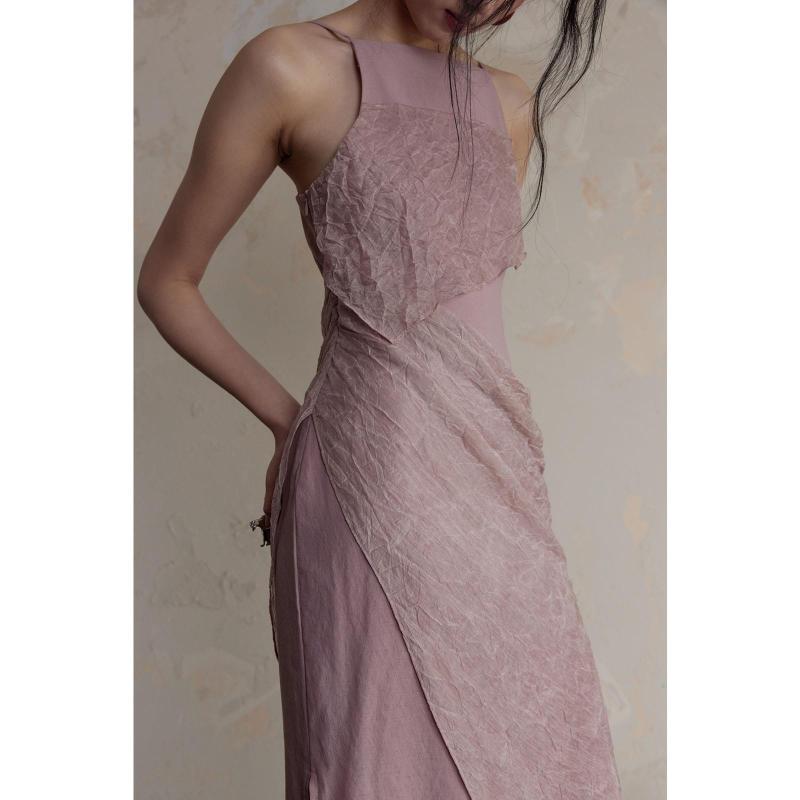 ワンピース レディース 春夏 ノースリーブ キャミソールワンピース 切り替え シワ加工 高級感 上品 エレガント 大人 華奢見え ミディ丈 ポリエステル アッシュピンク レトロ クラシック 普段使い お呼ばれ