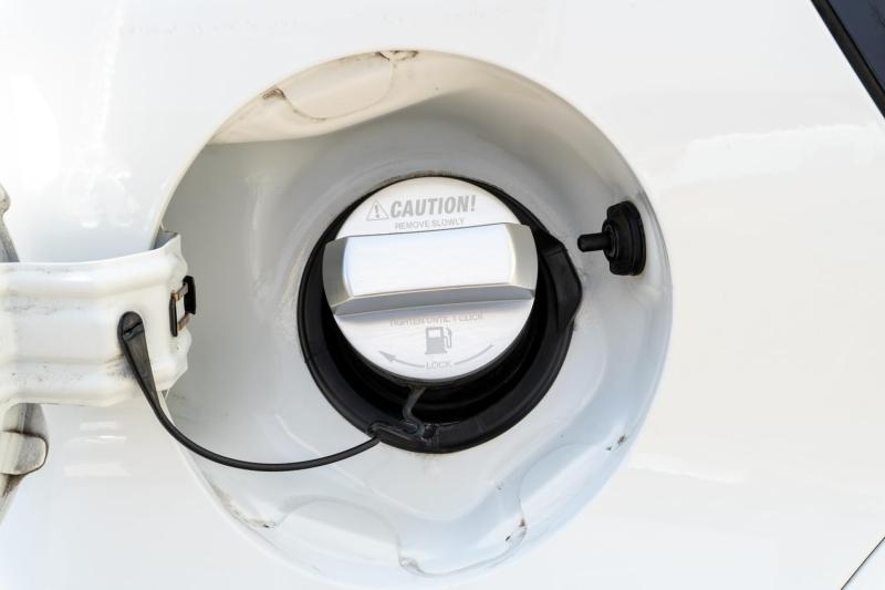 ブライトンネット(Brighnet) トヨタ ダイハツ マツダ スバル 給油口キャップカバー アルミ製 シルバー BC-FUCT-SL