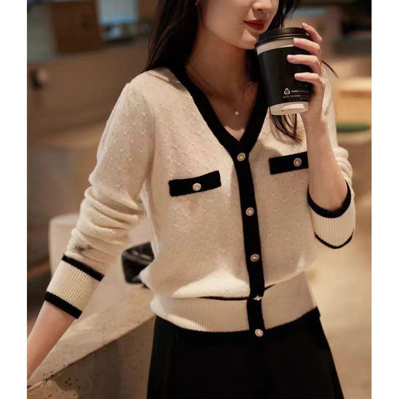 カーディガン レディース ウール カシミヤ ポリエステル ジャカード織り 幾何学模様 ポロ襟 七分袖 パフスリーブ ポケット付き スリムフィット レトロ クラシック 上品 秋冬 オフホワイト ブラック シワになりにくい 羽織り ニットウェア