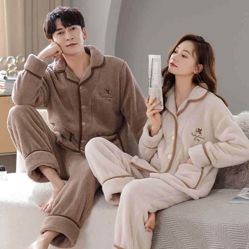 ・カテゴリ: セットアップ・素材: ポリエステル・厚さ: 厚手・生地の厚さ: 超厚(約301-350g/平方メートル)・襟の形: 襟付き・袖丈: 長袖・パンツ丈: 長ズボン・機能: 外着可能・シーズン: 冬・適用場所: 屋外、自宅、ホテル・カラー: Q1609, Q2609, Q1608, Q2608, Q1607, Q2607・サイズ: M, L, XL, XXL, XXXL・主な素材の含有量: 100%・スタイル: 简约休闲