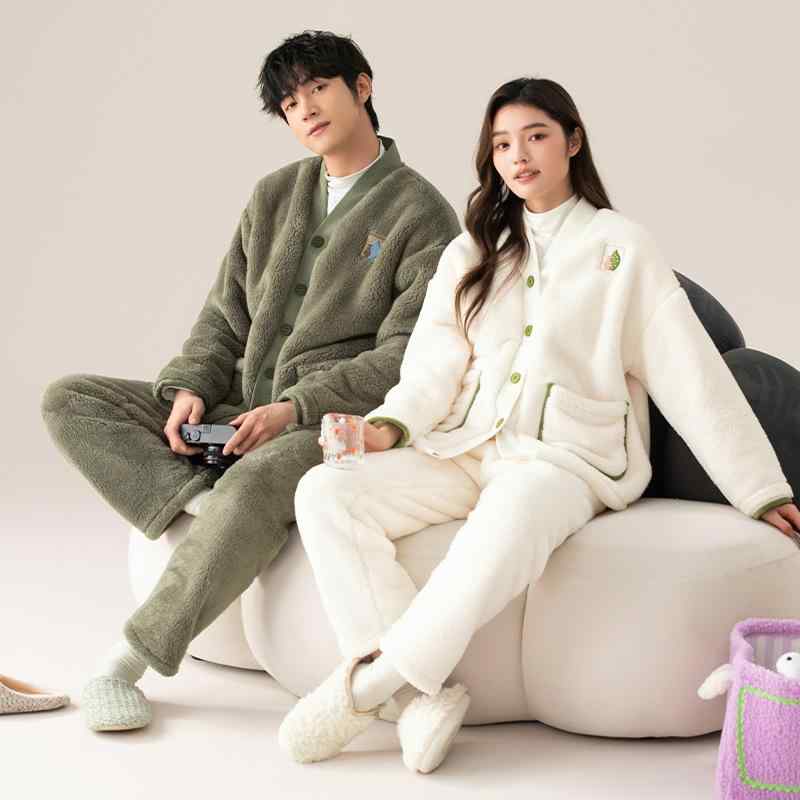 パジャマ カップル ペア サンゴフリース 裏起毛 厚手 保温性 ルームウェア 和風ローブ ガウン 前開き Vネック 長袖 長ズボン 上下セット 大きいサイズ ゆったり 快適 部屋着 おうち時間 シンプル カジュアル 秋冬